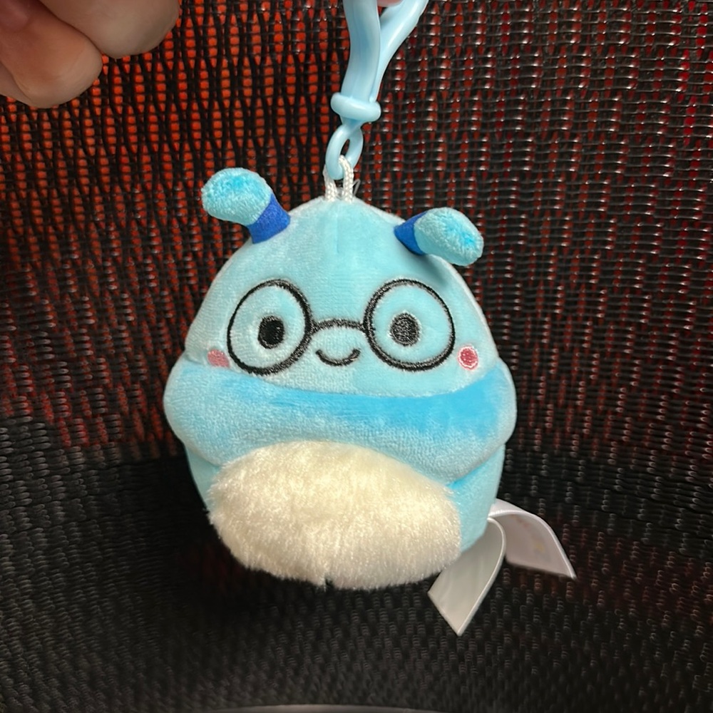(NWT) Cordelia the caterpillar squishmallow clip